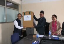 भक्तपुर नगरपालिकाद्वारा जुद्ध वारुण यन्त्र कार्यालय भक्तपुरलाई सुरक्षा सामग्रीहरू हस्तान्तरण