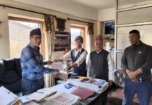 आइतबार बिदा निर्णयमा पुनर्विचारको माग गर्दै अभिभावक संघद्वारा भक्तपुर नगरपालिकामा ज्ञापन–पत्र पेश