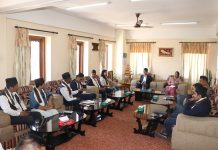 भक्तपुर नगरपालिकाका प्रमुख प्रजापति र काठमाडौं महानपाका कार्यबाहक प्रमुख डंगोलबीच भेट